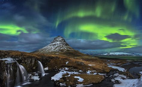 Kirkjufell, Iceland | Northern lights, Night sky photos, Sky photos