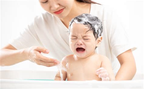 为宝宝洗澡这件小事，轻松应对 - 母婴 - 美丽人生