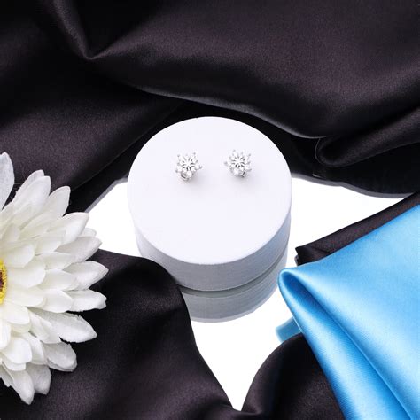 Silver Earrings – Elegant & Stylish Designs for Every Look