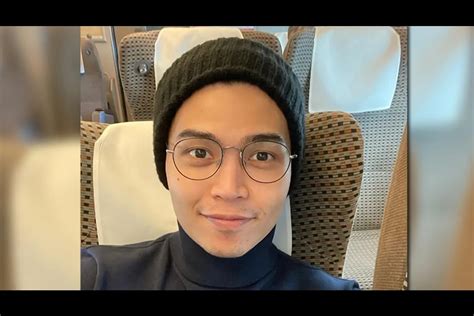 Daryl Ong talks about his life as a cartoonist before becoming a singer ...