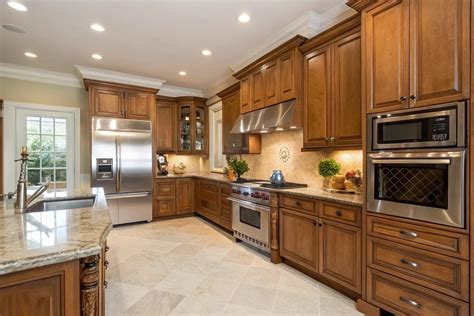 14+ Stylish Closed Kitchen Ideas for Every Home