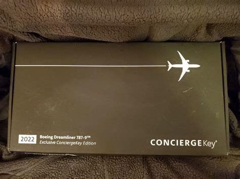 American Airlines 2022 Boeing Dreamliner 787-9 Exclusive Concierge Key ...