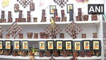 Odisha Pavilion showcases Handicrafts, Handloom at India International ...