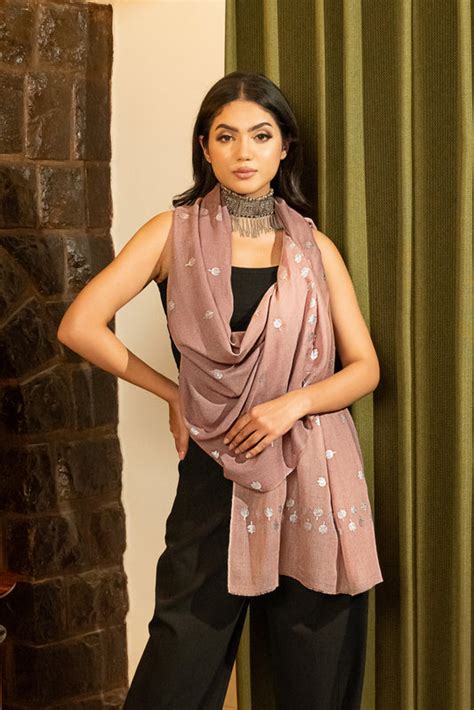 Spotlight – Monal Weaves