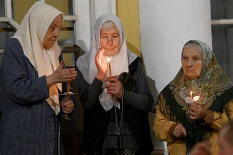 Кто такие старообрядцы: отличие от староверов, традиции и крестное знамение