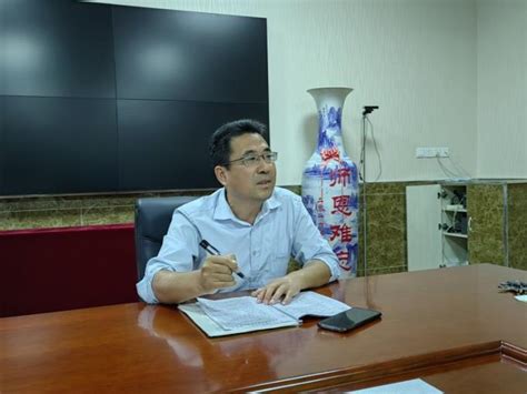 第一中学召开新入职教师座谈会-沧州市教育局石油分局