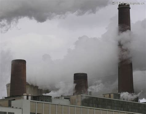 近十年中国钢铁行业污染物排放量降幅逾60%