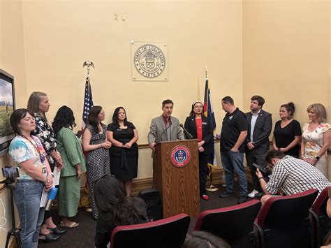 Colorado Court Issues Ruling Against Governor's ICE Compliance on Employee Data - South Slope News