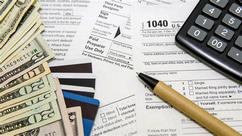 When does the IRS start accepting tax returns in 2025? What to know