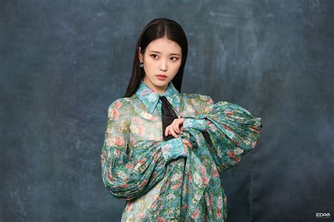 IU Image #335518 - Asiachan KPOP Image Board