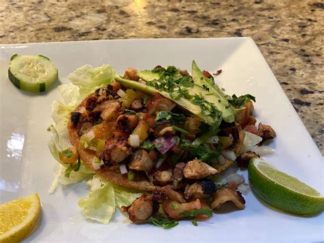 Mariscos Super Mix – El Rey de las Micheladas