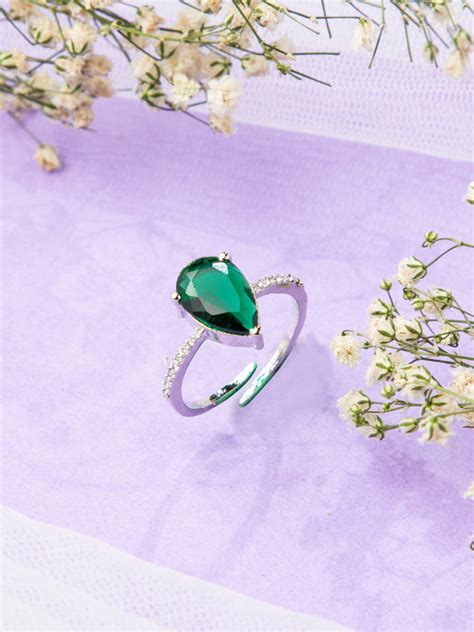 Buy The Latest Rings | Niscka