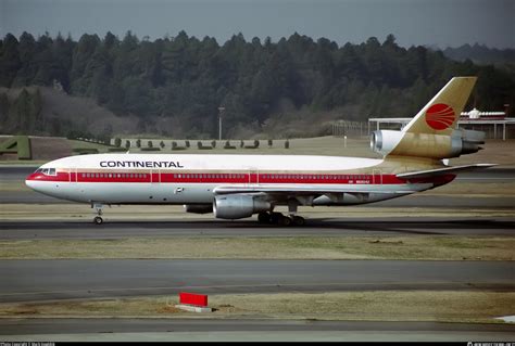 N68042 Continental Airlines McDonnell Douglas DC-10-10 Photo by Mark ...