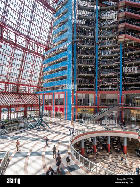 Interior atrium of the James R. Thompson Center - State of Illinois ...