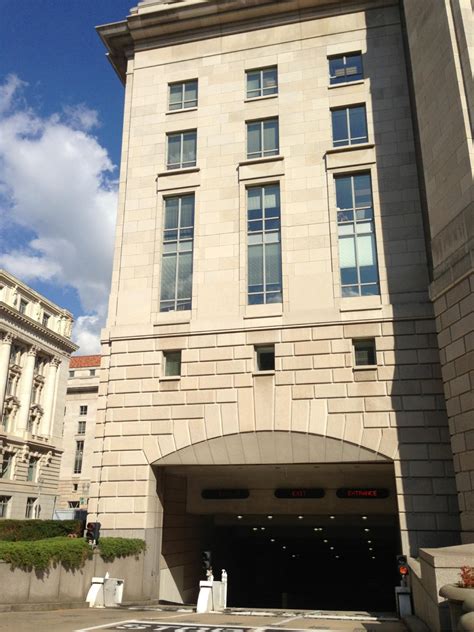 The Ronald Reagan Building & International Trade Center - Parking in ...