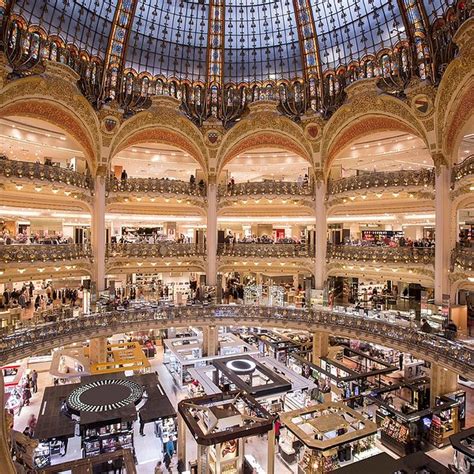 10 BEST Restaurants Near Galeries Lafayette Paris Haussmann