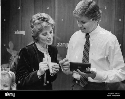 May 24, 2001 - Sacramento, California, USA - December 06, 1982 file ...