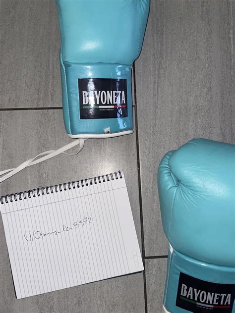 [Selling] Bayoneta Premium PUL HH Icy Blue 16 Ounce Gloves : r/fightgear