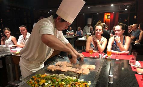 What Does A La Carte Mean At An All-Inclusive Resort | TouristSecrets