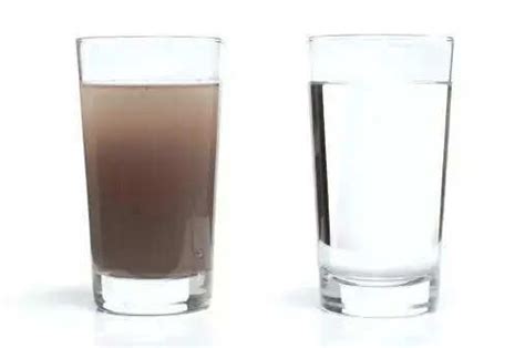 5 Reasons why you should stop drinking water from the fridge