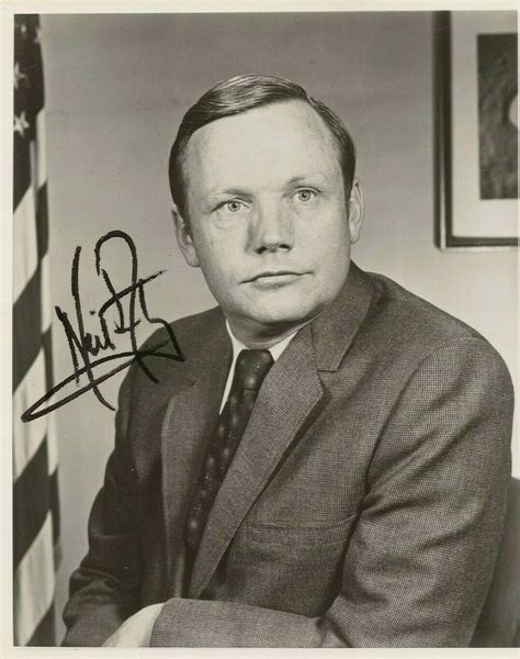 Lot Detail - Apollo 11: Neil Armstrong Signed 8" x 10" Uninscribed ...