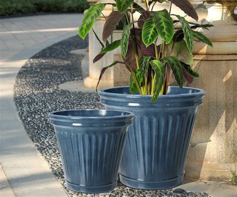 Decorative Resin Planter (Set of 2 pcs) – DEKORO