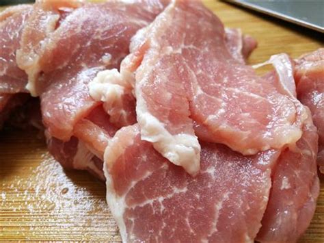 教你辨別豬身上不同部位的肉，保證你挑選到新鮮合格的豬肉！ - 每日頭條