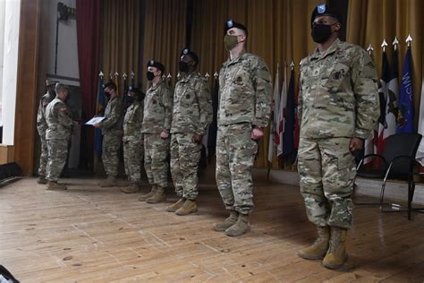 BLC Graduation 的图像结果