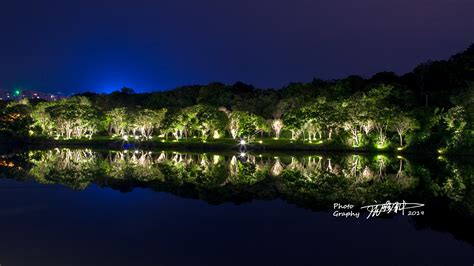 莆田最漂亮的夜景融合了水与灯的光效，每天晚上10点准时谢幕