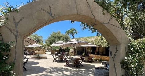 The 7 Best Santa Barbara Wine Tours (Reviews For 2025) | Choice Wineries