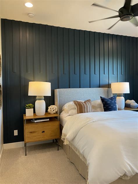 Pin by JosieHauskins on NEW HOUSE | Feature wall bedroom, Navy blue ...