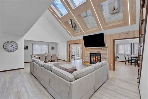 Poconos Getaway with Hot Tub,Theater,and Gameroom - Houses for Rent in ...