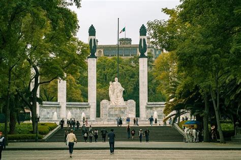 Walking Tour Chapultepec plus Chocolate & Churros Tasting - Small Group ...