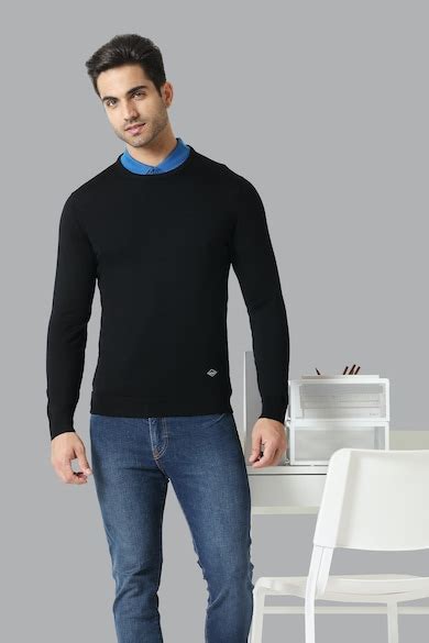 Van Heusen Innerwear Sweaters, Van Heusen Athleisure Men Black Solid ...