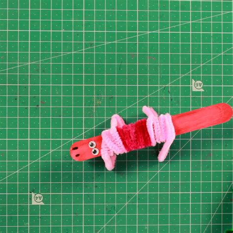 How to make a Crocodile using pipe cleaner – VibhutiCrafts