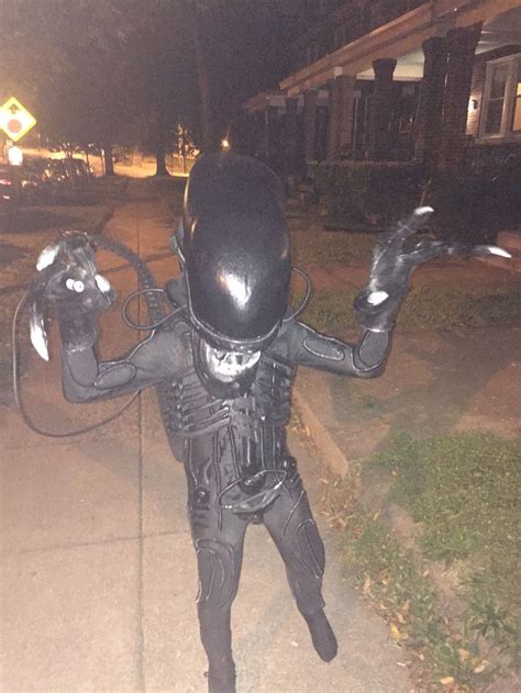 Alien Xenomorph Costume 的图像结果