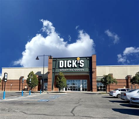 Dick’s Sporting Goods Headquarters – Store Location & Address