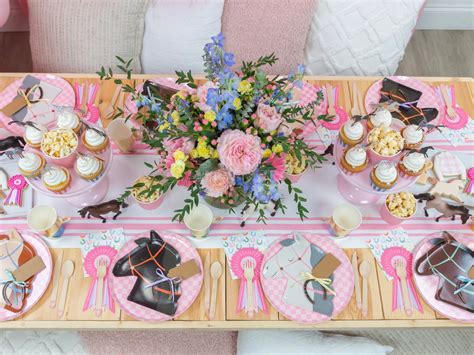Kentucky Derby Themed Party | Off Two the Races - The Party Darling