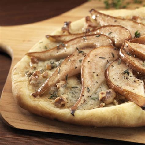 Pear, Gorgonzola and Walnut Pizza - Farm Flavor Recipe