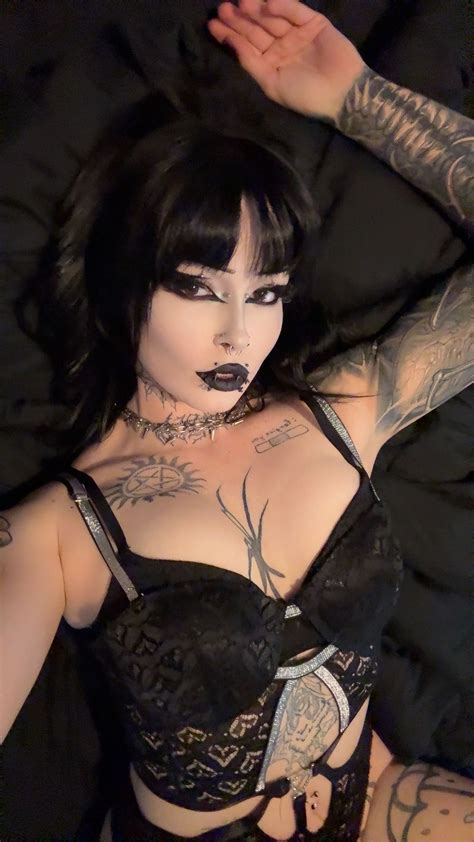 Machine_Mommy - Gaming, Vlogging & Content Creator