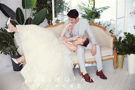 定亲交换什么礼物最新素材