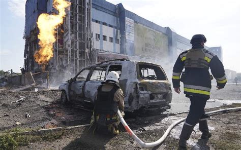 Russian missile strike kills 41 people and wounds 180 in Ukraine's ...