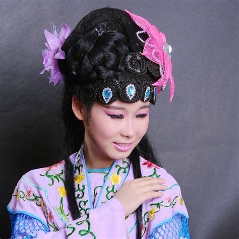 Lucy - Chinese teacher - ₹3073/h