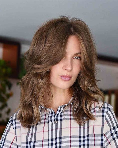 19 Flattering Ways to Wear Bangs for Square Face Shapes