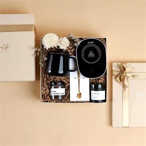 Buy Father's Day Flavors Gift Box For Dad Online – BoxUp Luxury Gifting