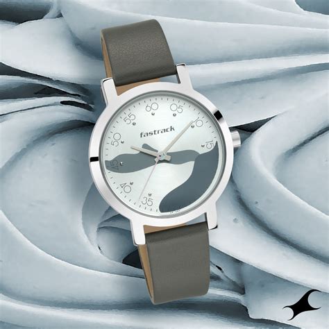 Buy Online Fastrack Bare Basics Quartz Analog Silver Dial Leather Strap ...