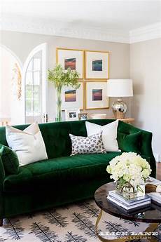 Velvet Living Room by 30 Lush Green Velvet Sofas In Cozy Living Rooms Velvet Living Room