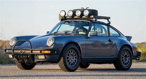 Porsche 911 Carrera Coupe 1988 Safari-Style muncul di laman Bring A Trailer | Careta
