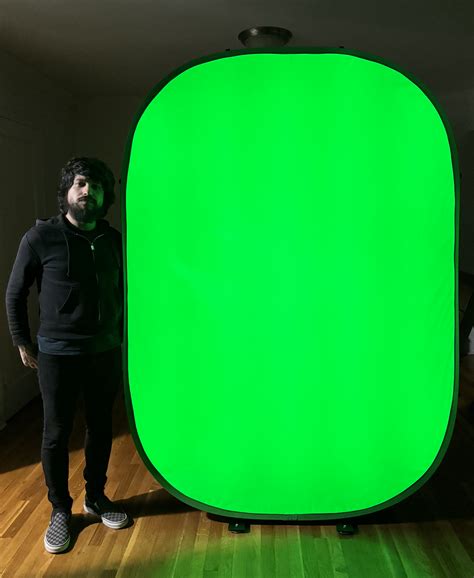 SUB2r AGS review: A green screen for content creators who don't want to ...