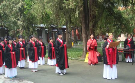 “人大”师生传统拜师礼在北京孔庙举行 - 孔庙和国子监博物馆